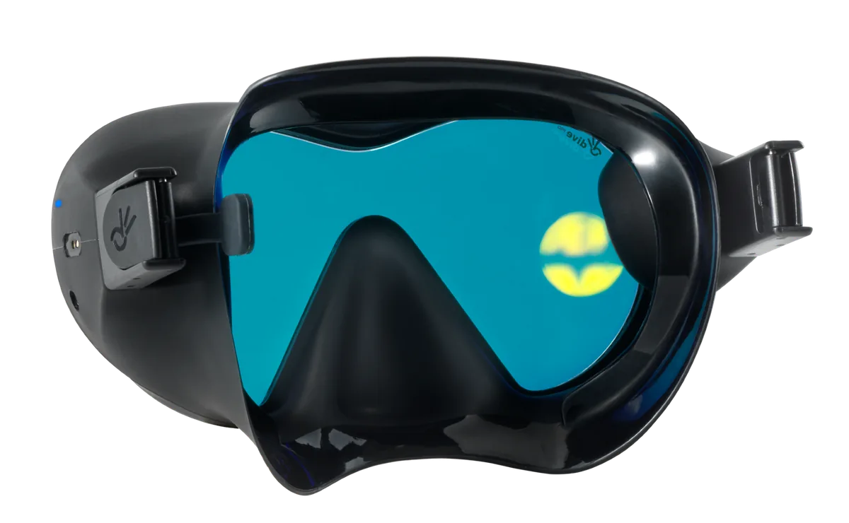 Dive Mask Side AR